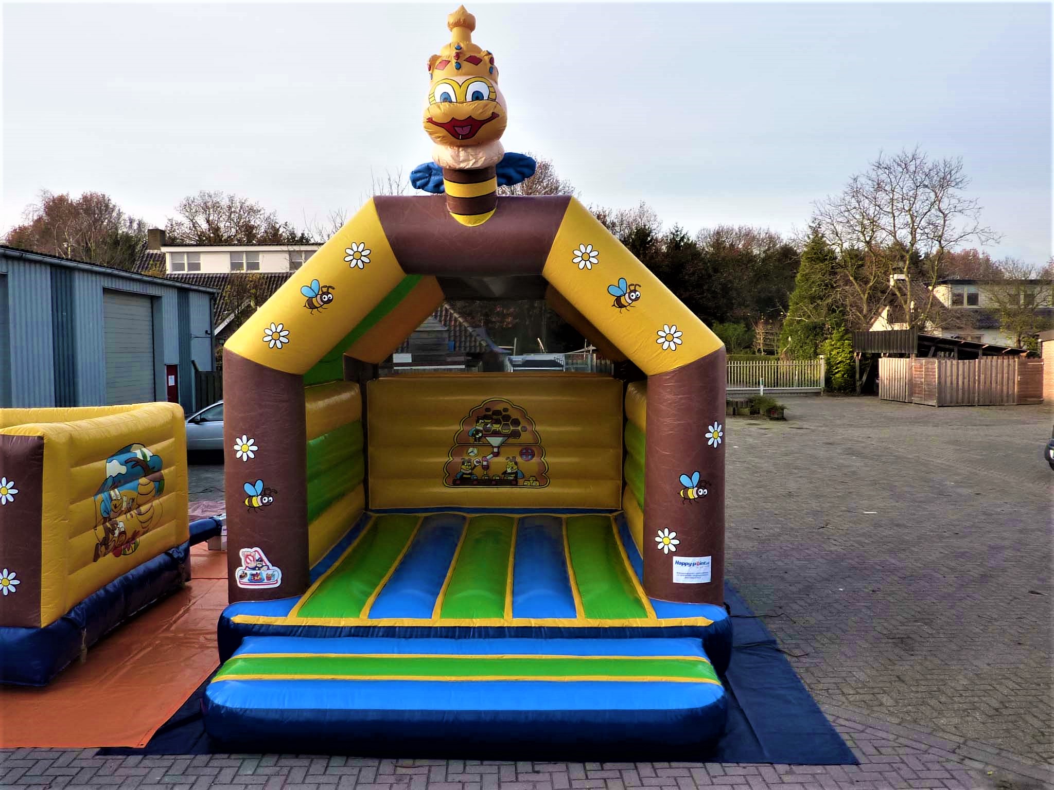 Verhuur Springkussen Bij groot te huur Zuid Limburg - Deguelle Party ...